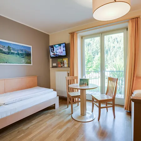 Jufa Hotel 3*